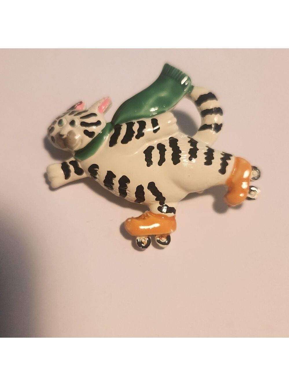 Vtg  Cat Wht/Blk Stripes Green Scarf on Orange Rollerskates Enamel Brooch